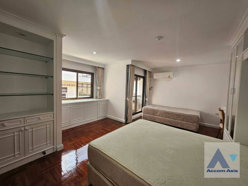 picture 🔼🔽 AccomA 📩 Modern renovated house with polished floors and airy layout (AA30775) - 12/20