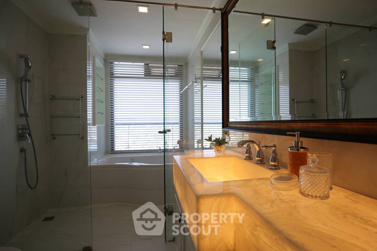 picture 3-BR Condo at Star View close to Phra Ram 3 (ID 465581) - 12/49