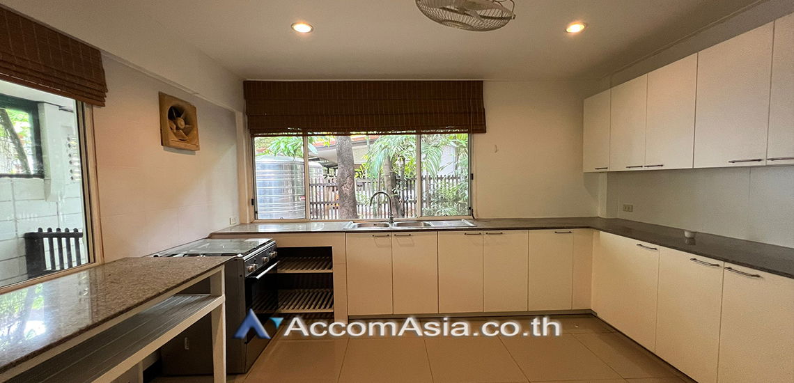 รูป 🔼🔽 AccomA 📩  4 BR House @Thai Village (59881) - รูปที่ 9/20