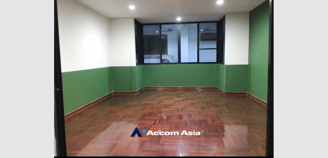picture 🔼🔽 AccomA 📩  4 BR Townhouse in  Lumphini (AA24945) - 8/10