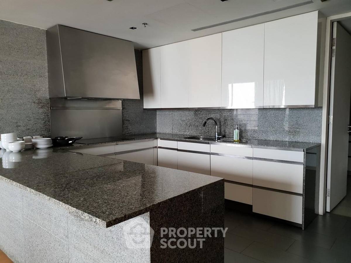 picture 2-BR Condo at The Met Sathorn near BTS Chong Nonsi (ID 452763) - 6/13