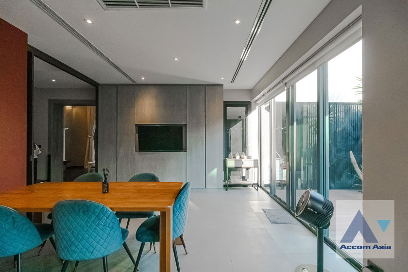 picture 🔼🔽 AccomA 📩 Private Swimming Pool,Double High Ceiling 4 BR House in Khlong Ton Nuea (AA42532) - 7/20