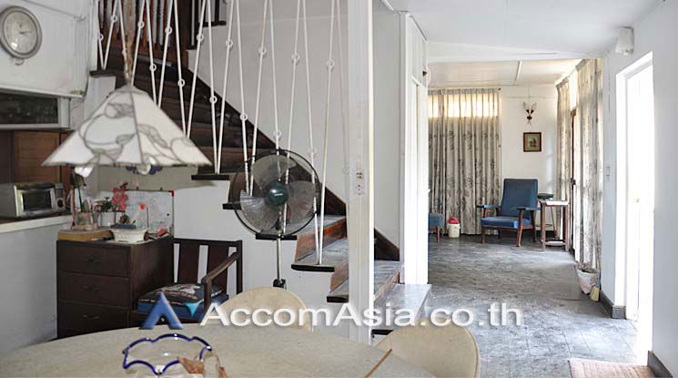 รูป 🔼🔽 AccomA 📩 Home Office 3 BR House in Khlong Ton Nuea (AA15746) - รูปที่ 3/9