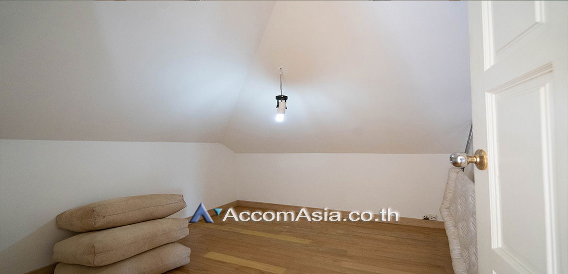 picture 🔼🔽 AccomA 📩  4 BR House @ (1820486) - 15/20