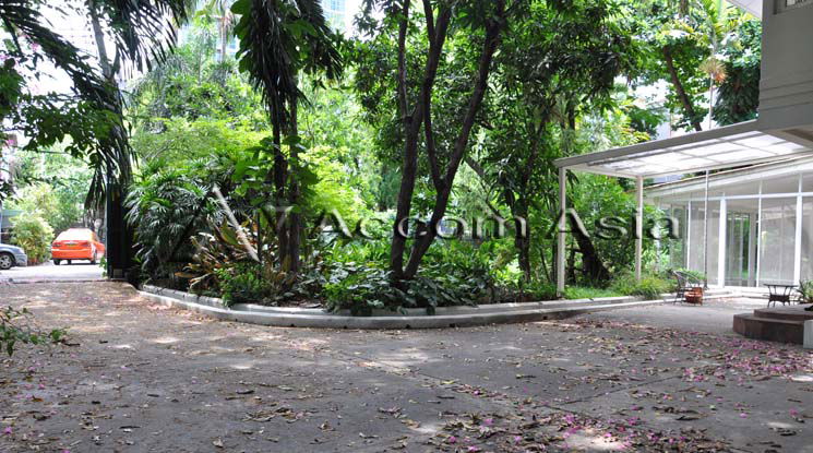 รูป 🔼🔽 AccomA 📩 Colonial-style home with spacious layout and steel kitchen (10002403) - รูปที่ 6/20