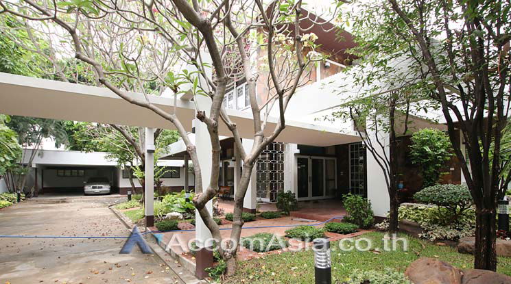 picture 🔼🔽 AccomA 📩 Home Office 4 BR House in Khlong Toei Nuea (AA14571) - 3/19