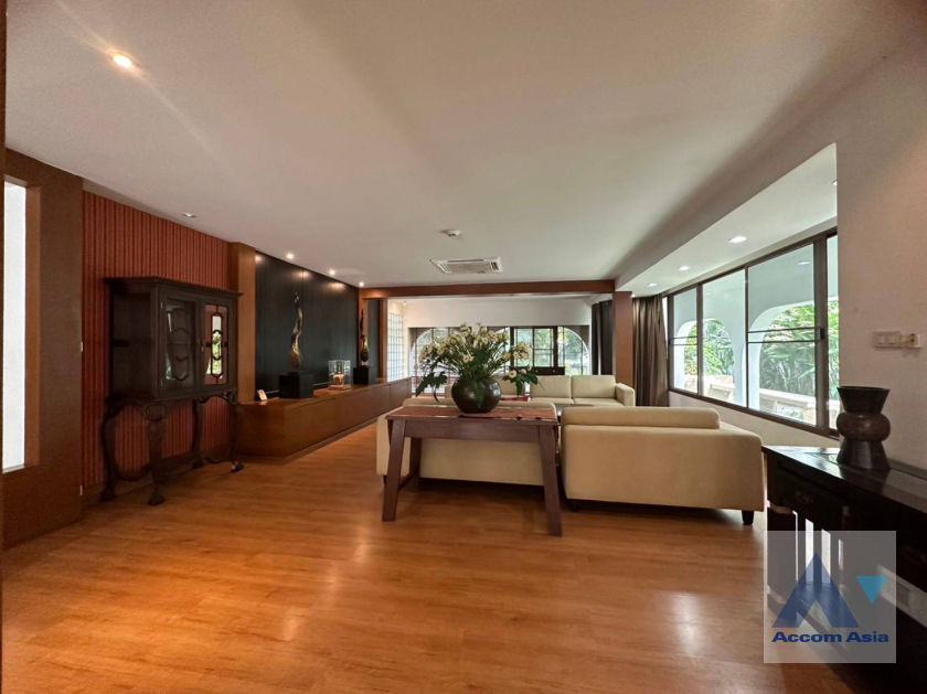 picture 🔼🔽 AccomA 📩 Garden,Private Swimming Pool,Pet friendly 5 BR House in  (10003601) - 5/20