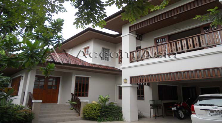 picture 🔼🔽 AccomA 📩  3 BR House in Khlong Ton Nuea (94067) - 2/9