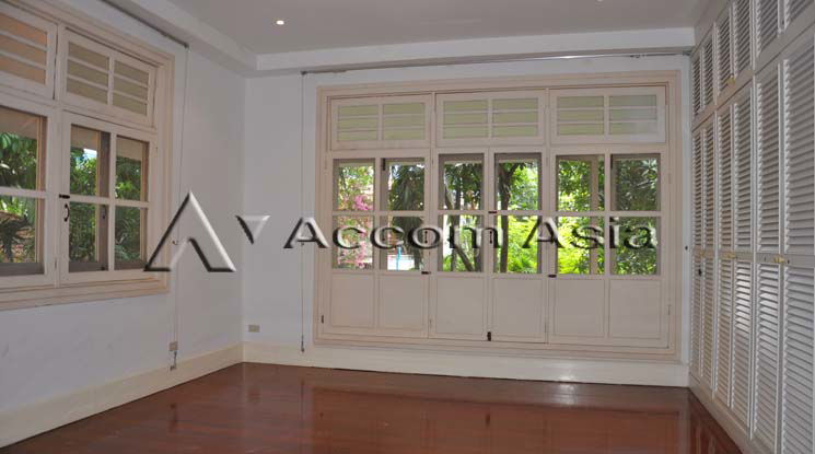 รูป 🔼🔽 AccomA 📩 Colonial-style home with spacious layout and steel kitchen (10002403) - รูปที่ 17/20