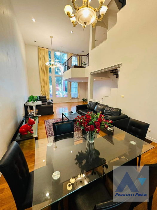 picture 🔼🔽 AccomA 📩 Pet friendly 4 BR House @Baan Klang Krung Thonglor (1813374) - 1/17