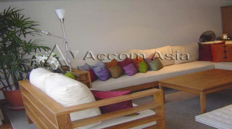 picture 🔼🔽 AccomA 📩  3 BR House in  (114128) - 3/9