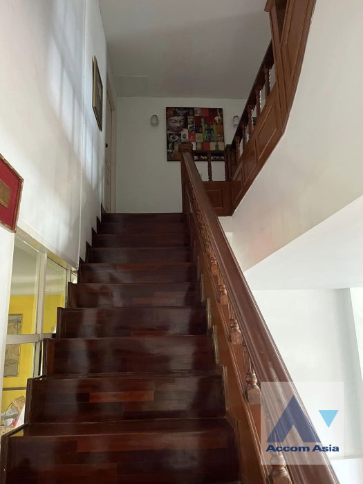 picture 🔼🔽 AccomA 📩 Home Office 4 BR Townhouse in Thung Maha Mek (AA42048) - 10/11