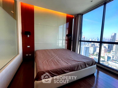 Condos for sale : 2-BR Condo at The Address Sukhumvit 28 near BTS Phrom Phong (ID 1838331)