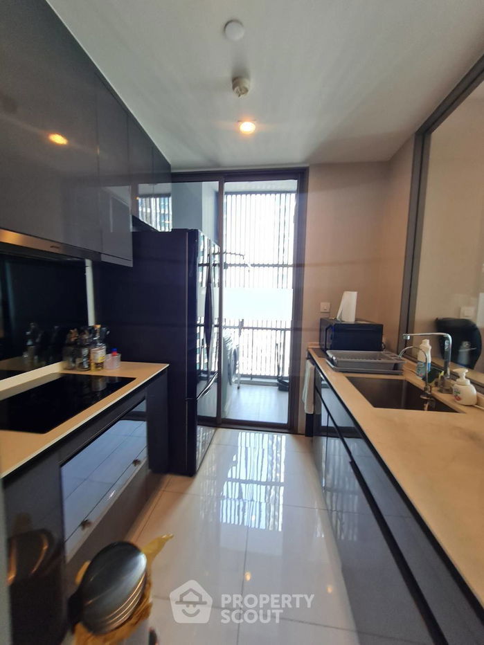 รูป คอนโด 2-ห้องนอน ที่ เดอะ รูม สุขุมวิท 69 ใกล้ BTS พระโขนง (ID 2183189) - รูปที่ 3/16