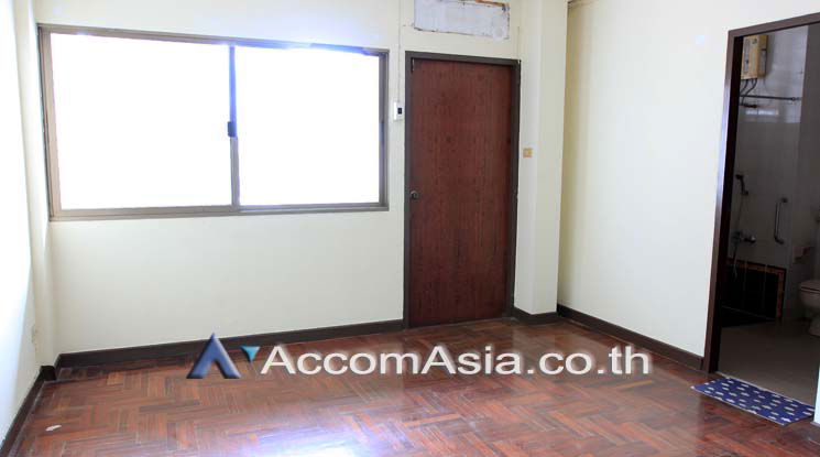picture 🔼🔽 AccomA 📩 Home Office 3 BR Townhouse in Khlong Toei (AA17938) - 3/16