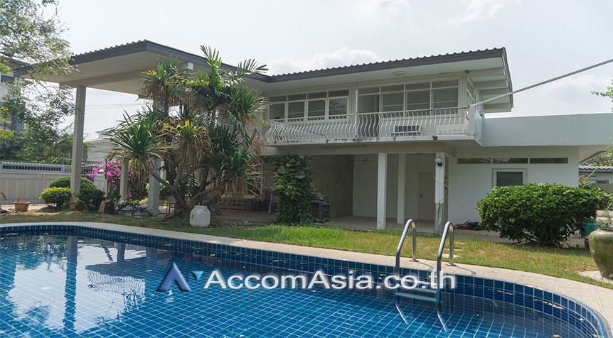 picture 🔼🔽 AccomA 📩 Private Swimming Pool,Pet friendly 3 BR House in Phra Khanong Nuea (40214) - 1/12