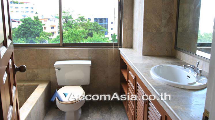 picture 🔼🔽 AccomA 📩  5 BR Townhouse in Phra Khanong Nuea (AA18996) - 11/20