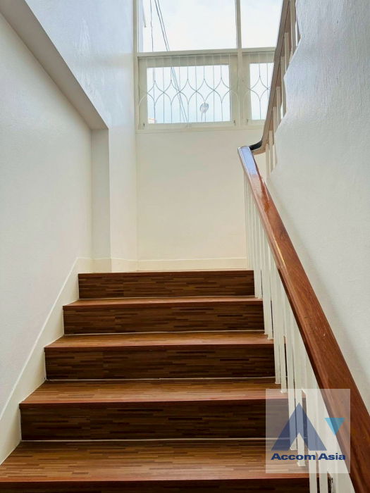 picture 🔼🔽 AccomA 📩  4 BR House in Phra Khanong Nuea (AA43882) - 11/16