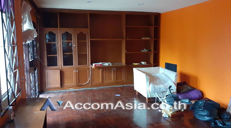 picture 🔼🔽 AccomA 📩 Home Office 3 BR Townhouse in Chong Nonsi (AA15413) - 1/8