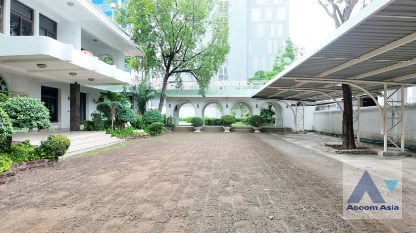 รูป 🔼🔽 AccomA 📩 Private Swimming Pool 4 BR House in Khlong Ton Nuea (AA40098) - รูปที่ 3/20