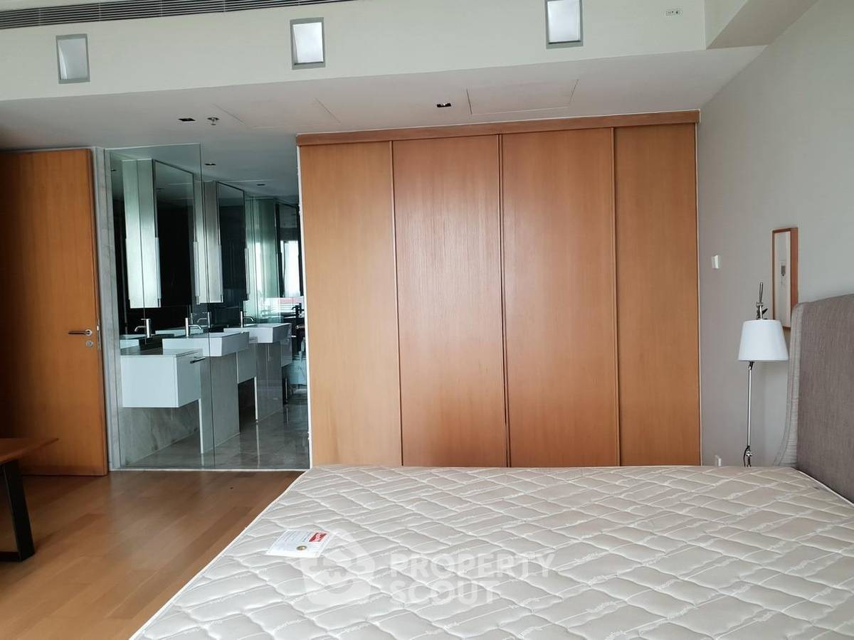 picture 2-BR Condo at The Met Sathorn near BTS Chong Nonsi (ID 452763) - 8/13