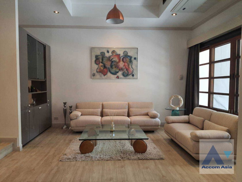 picture 🔼🔽 AccomA 📩 Pet friendly,Fully Furnished 3 BR House in Klong Tan (110087) - 1/20