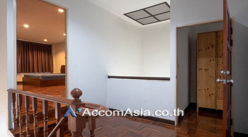 picture 🔼🔽 AccomA 📩  3 BR Townhouse in  (2520238) - 3/11