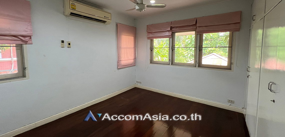 รูป 🔼🔽 AccomA 📩  4 BR House @Thai Village (59881) - รูปที่ 17/20