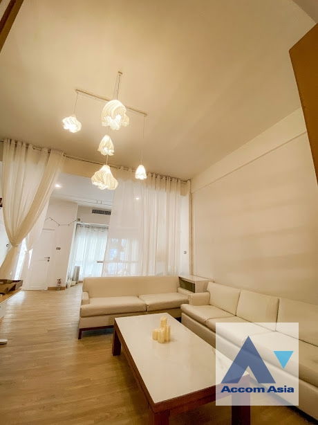 รูป 🔼🔽 AccomA 📩 Pet friendly 4 BR Townhouse in  (AA25149) - รูปที่ 1/7