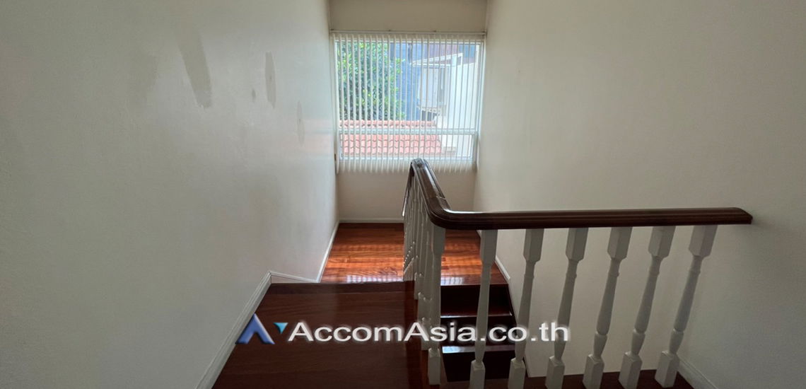 picture 🔼🔽 AccomA 📩  3 BR House @Panya Pattanakarn Village (1815804) - 12/18