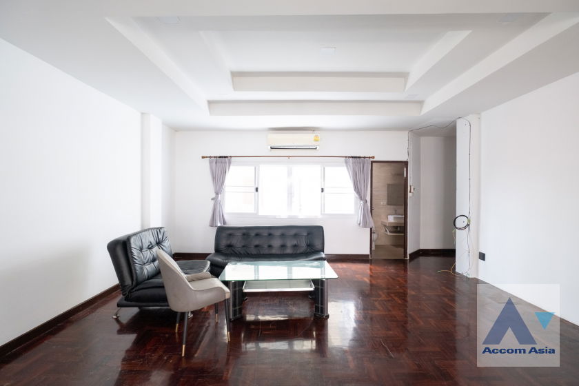 picture 🔼🔽 AccomA 📩  5 BR Townhouse @ (13001499) - 3/20
