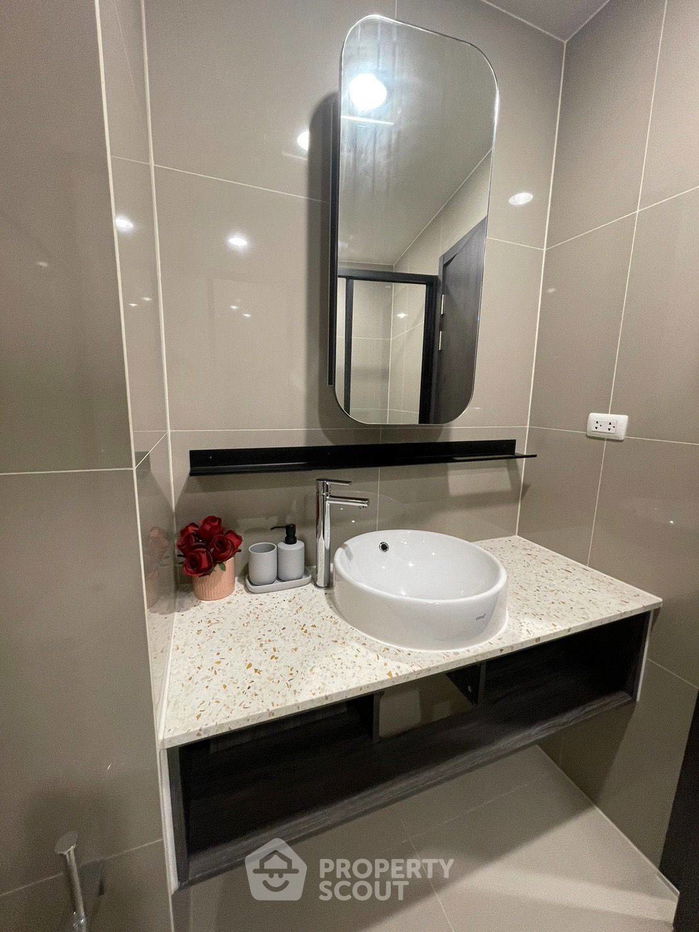 picture 1-BR Condo at XT Huaikhwang near MRT Huai Khwang (ID 1176038) - 10/13