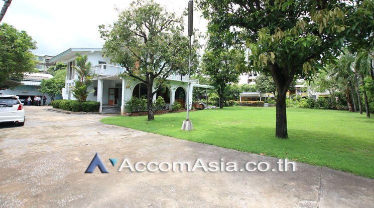 picture 🔼🔽 AccomA 📩 Home Office 4 BR House in Phra Khanong (13001504) - 1/11
