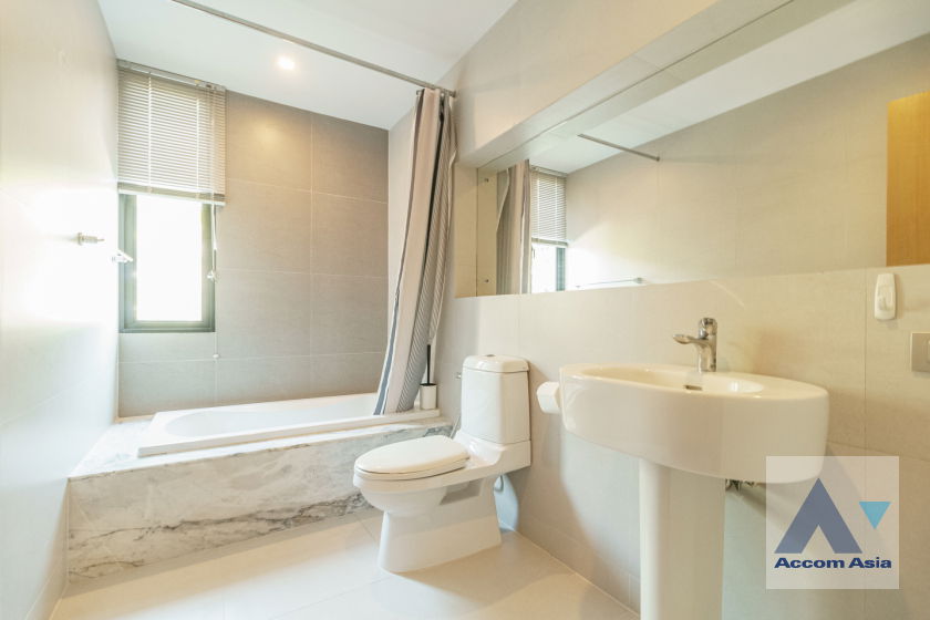 รูป 🔼🔽 AccomA 📩 Private Swimming Pool 3 BR House @Luxury House with private pool in Ekkamai (1920964) - รูปที่ 16/20