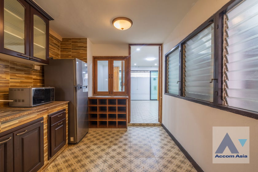 รูป 🔼🔽 AccomA 📩  3 BR Townhouse in Khlong Ton Nuea (AA41105) - รูปที่ 4/20
