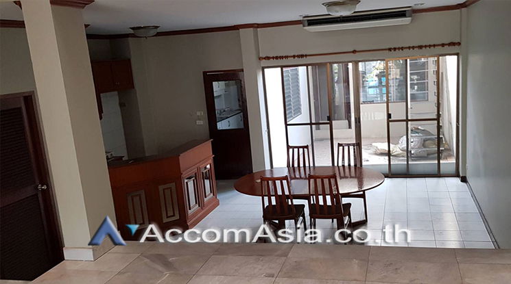 picture 🔼🔽 AccomA 📩 Home Office 3 BR Townhouse in  (AA24902) - 2/5