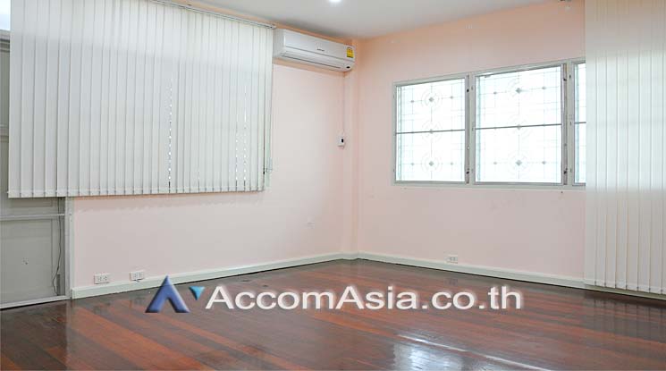picture 🔼🔽 AccomA 📩 Home Office 3 BR House in Phra Khanong Nuea (AA14855) - 7/11