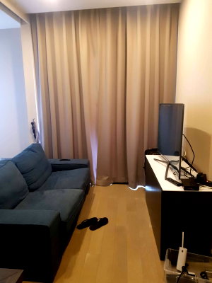 Condos for rent : low floor earthquake safe terminal 21 bts mrt 1 minute walk with best infinity pool and coworking space furniture