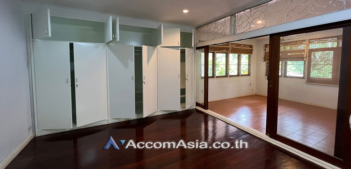 รูป 🔼🔽 AccomA 📩  4 BR House @Thai Village (59881) - รูปที่ 13/20