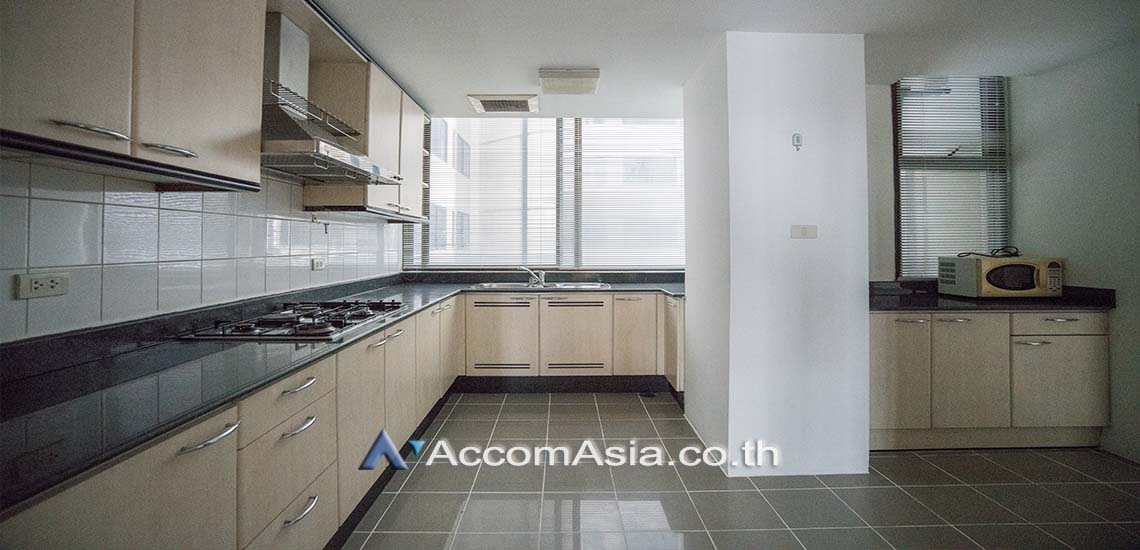 รูป 🔼🔽 AccomA 📩 Classic-style condo with light-filled interiors and city views (AA28974) - รูปที่ 4/12