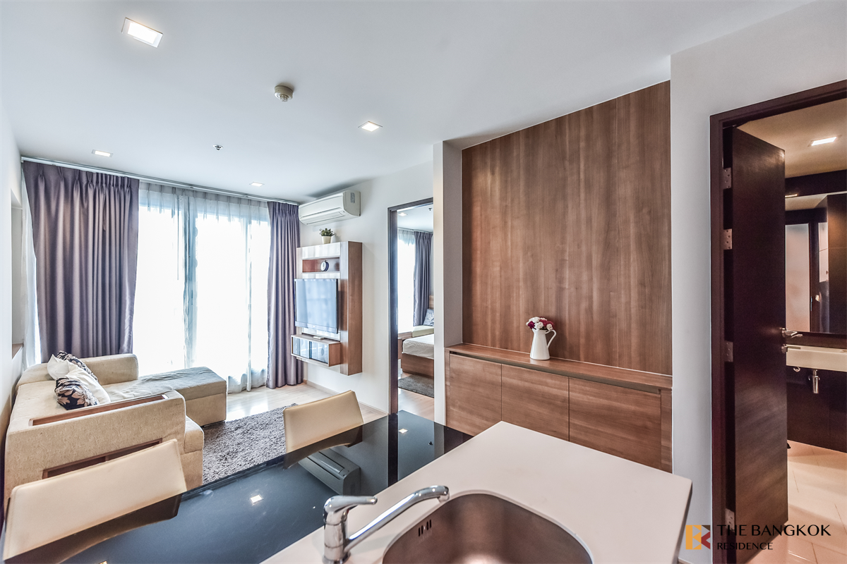 รูป ริธึ่ม สาทร คอนโด Luxury พร้อมอยู่บนทำเลที่ดีที่สุด ใกล้ BTS สถานีสะพานตากสิน - รูปที่ 2/9