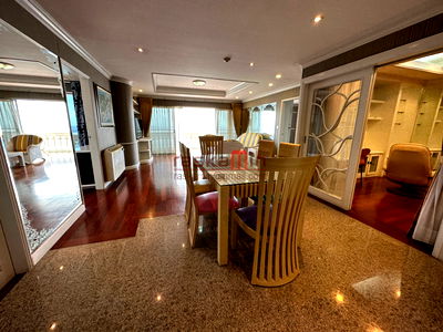Condos for rent North Pattaya Road : FOR RENT: Sky Beach Condominium – High Floor with Sea View 