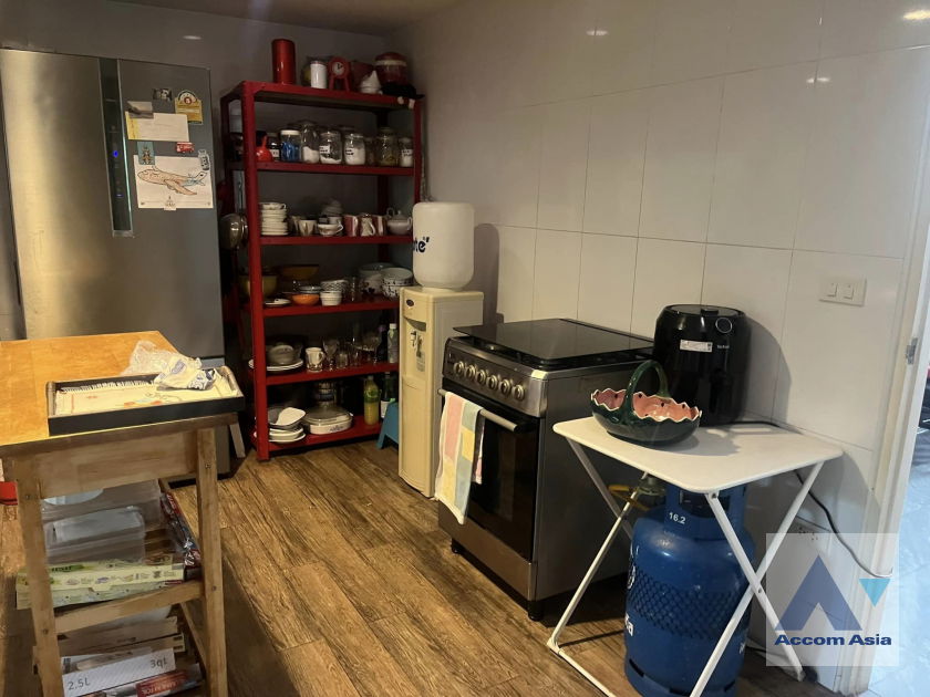 picture 🔼🔽 AccomA 📩 Home Office 4 BR Townhouse in Thung Maha Mek (AA42048) - 9/11