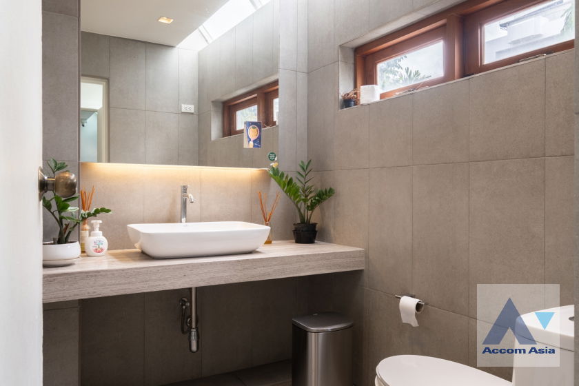 รูป 🔼🔽 AccomA 📩  2 BR House in Khlong Ton Nuea (AA33847) - รูปที่ 12/20