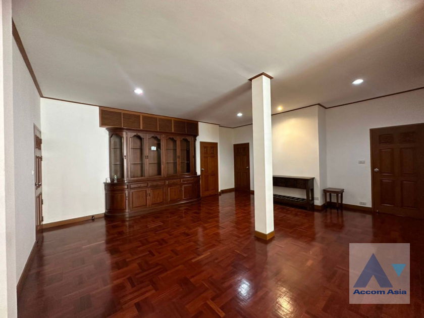 picture 🔼🔽 AccomA 📩 Garden,Private Swimming Pool,Pet friendly 5 BR House in  (10003601) - 15/20