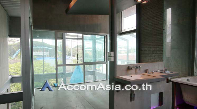 รูป 🔼🔽 AccomA 📩 Home Office 4 BR House in Khlong Ton Nuea (13002336) - รูปที่ 8/11