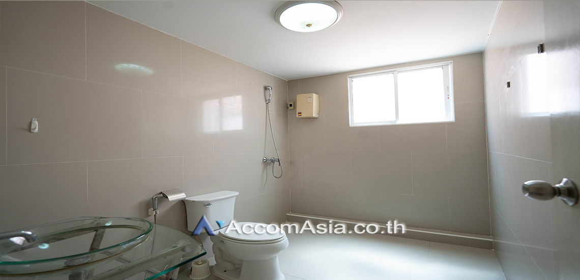 picture 🔼🔽 AccomA 📩 Pet friendly 4 BR House in Khlong Ton Nuea (2517228) - 17/19