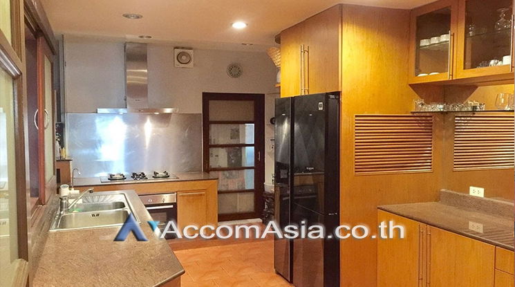 รูป 🔼🔽 AccomA 📩 Fully furnished classic-style home with rooftop terrace (AA25719) - รูปที่ 7/16