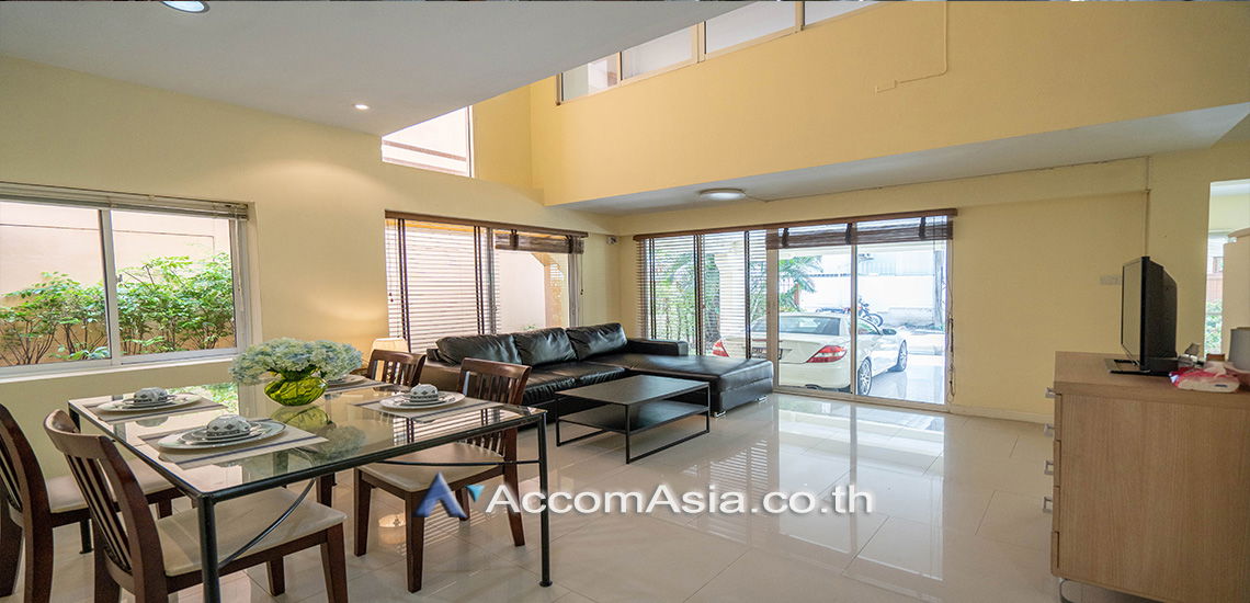 picture 🔼🔽 AccomA 📩 Pet friendly 4 BR House in Khlong Ton Nuea (2517228) - 5/19