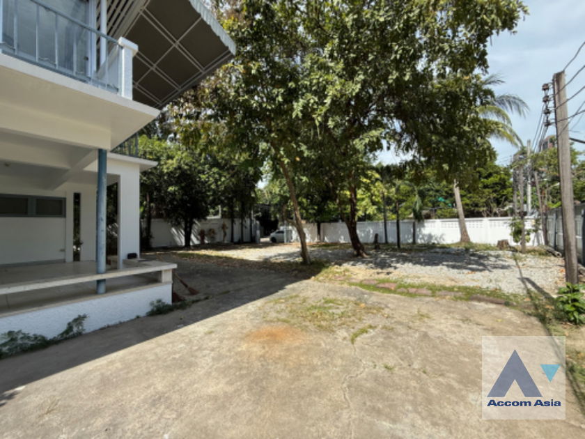 รูป 🔼🔽 AccomA 📩 Home Office 3 BR House in Khlong Ton Nuea (AA42653) - รูปที่ 4/9